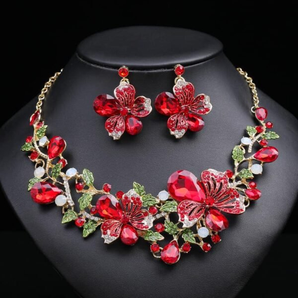 💎 Flower Necklace Set with Earring-with wooden box