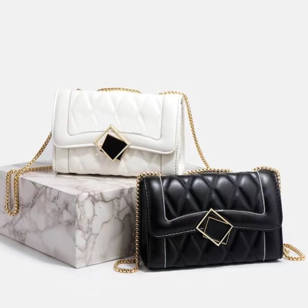 👜 Signature Style Diamond