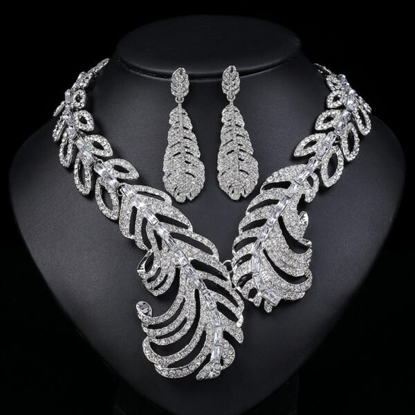 💎 Bold & Beautiful Necklace Combo-with wooden box